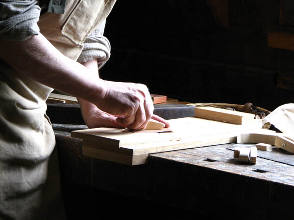 Ofrecemos un servicio de <strong>carpintería  de madera y ebanistería en Sant Sadurní d'Osormort</strong> adaptado a las necesidades del <strong>cliente</strong>.